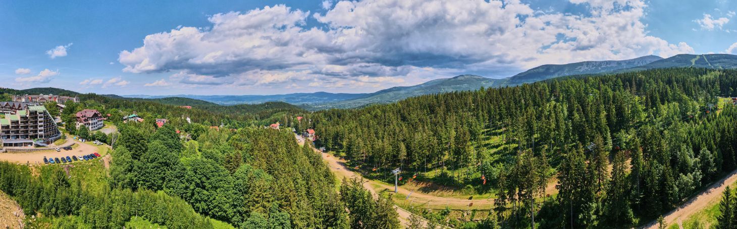 Widok na Karpacz i góry